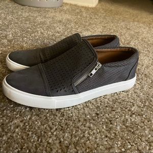Dark gray flat sneakers size 10